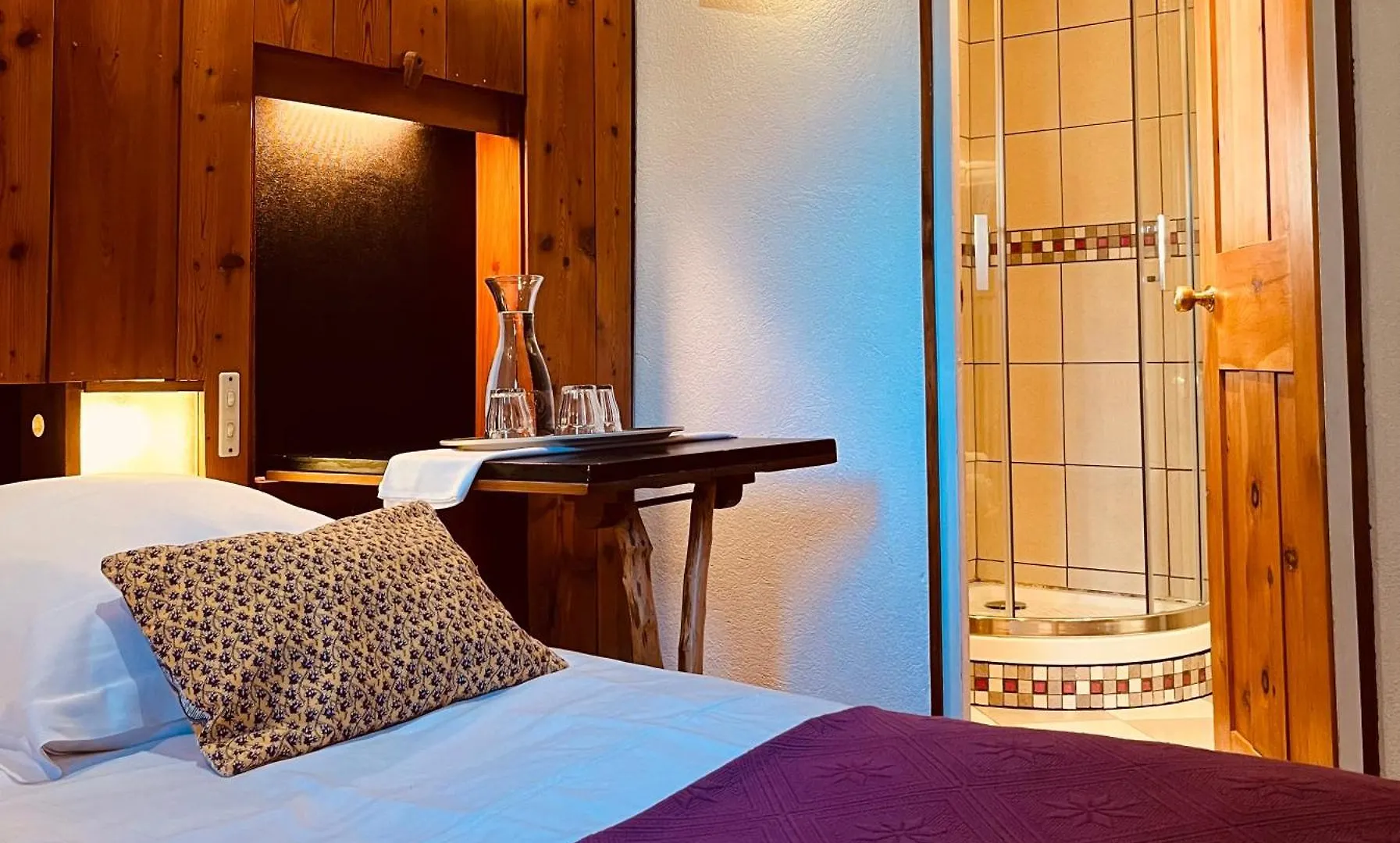 Hotel Hôtel les Lorès Val-dʼIsère France